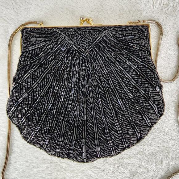 Andre Cellini Black Beaded Clamshell evening bag with snake chain strap. EUC - Picture 2 of 6